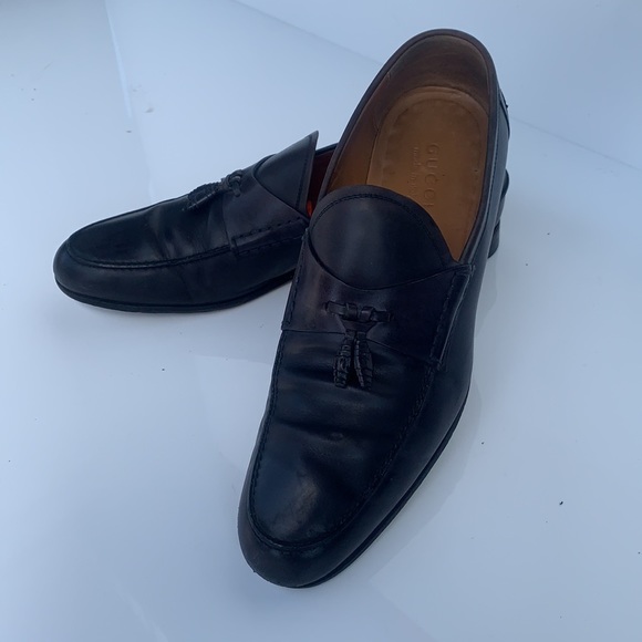 Black Leather Loafers/dress shoes by Gucci - Picture 5 of 16